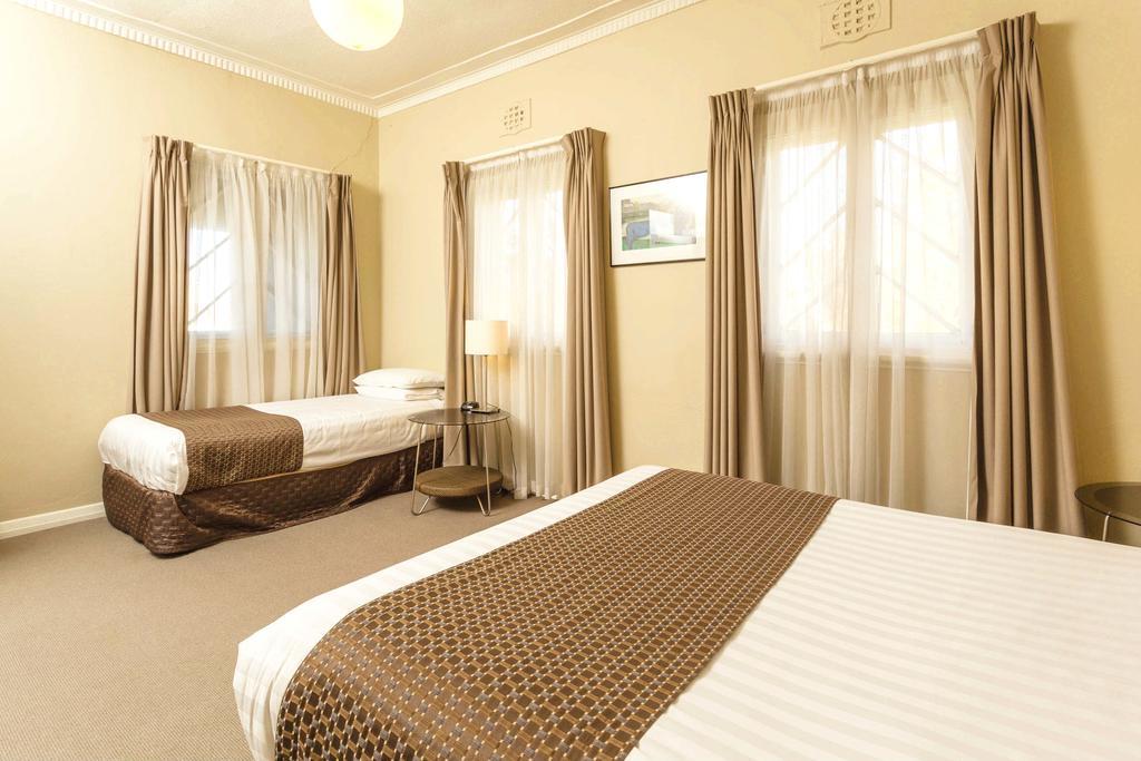 Globe Apartments Wagga Wagga Exterior photo