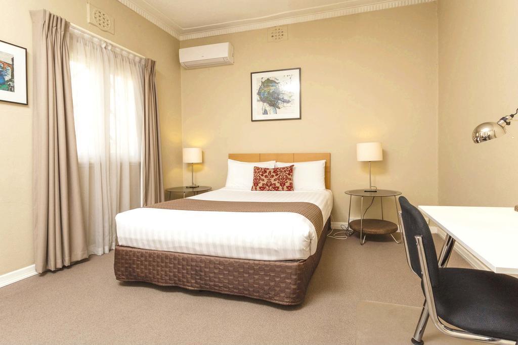 Globe Apartments Wagga Wagga Exterior photo